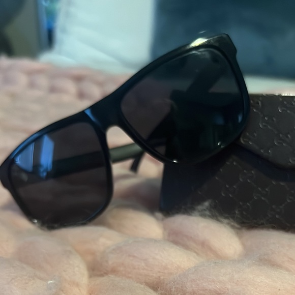 Gucci sunglasses authentic - Picture 2 of 4